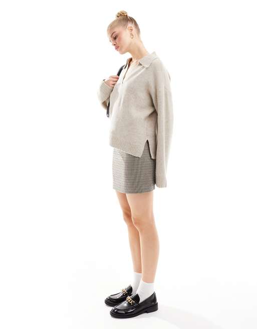 Jersey color crema con cuello tipo polo de pico Aware de Vero Moda 