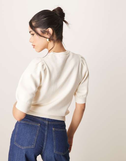 Jersey color crema de manga corta abullonada de punto de Gina