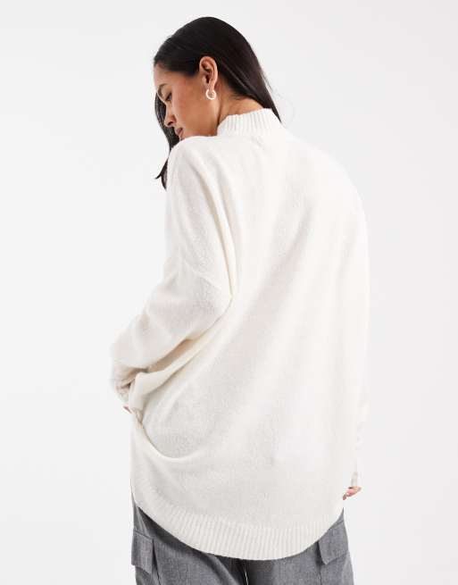 Jersey color crema extragrande con cuello alzado de Vero Moda, 3 de 4