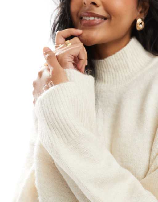 Jersey color crema melange extragrande con cuello vuelto de punto de Vero Moda (parte de un conjunto), 2 de 4
