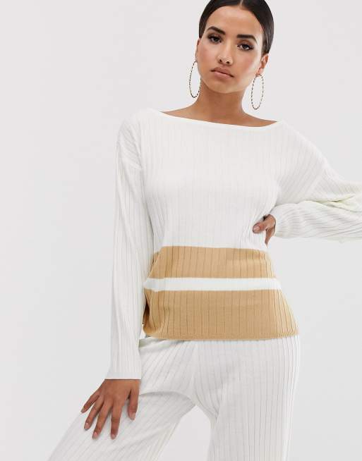 Jersey confort de punto y pantalón de pernera ancha con bajo a rayas de ASOS DESIGN, 2 de 3