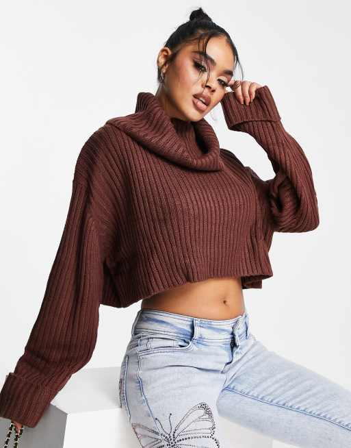Jersey corto color chocolate con cuello vuelto de punto de ASYOU