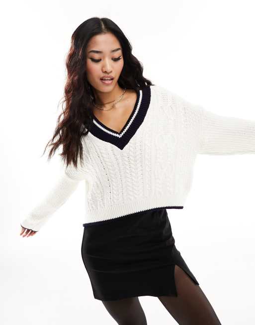 Jersey corto con ribete de estilo universitario de Miss Selfridge