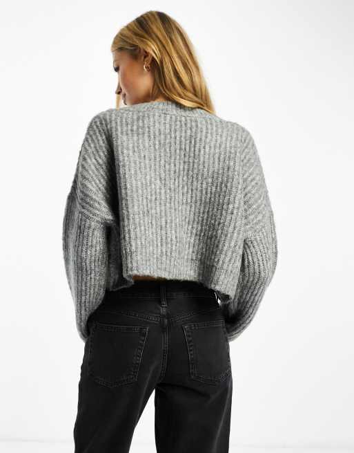 Jersey corto gris jaspeado holgado con cuello de pico de punto mullido de Miss Selfridge , 2 de 3