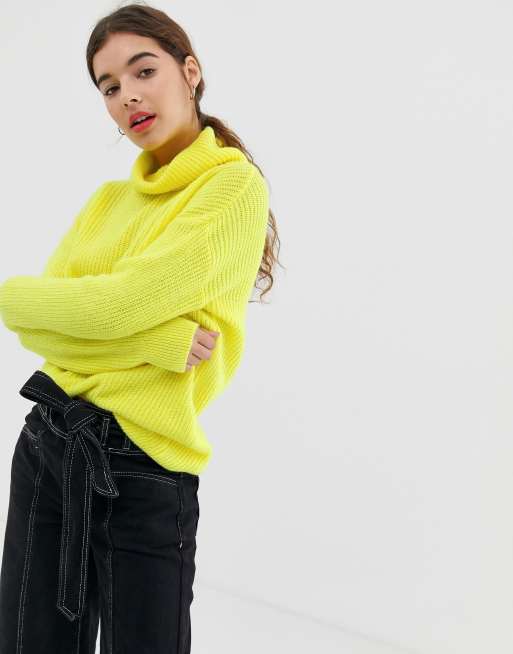 Jersey en amarillo neón con cuello vuelto de New Look