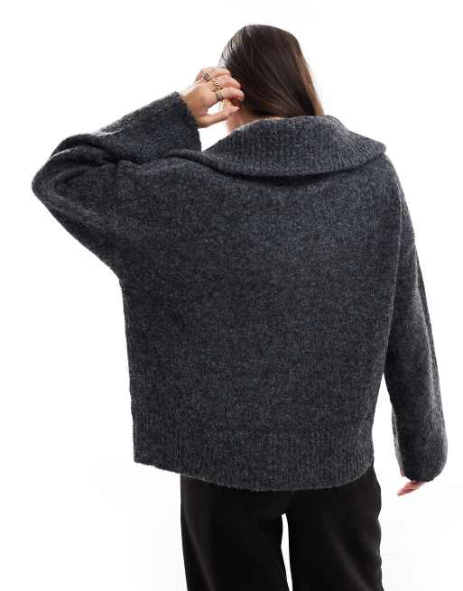 Jersey gris carbón con cuello de cremallera de hilo mullido de ASOS DESIGN, 2 de 4