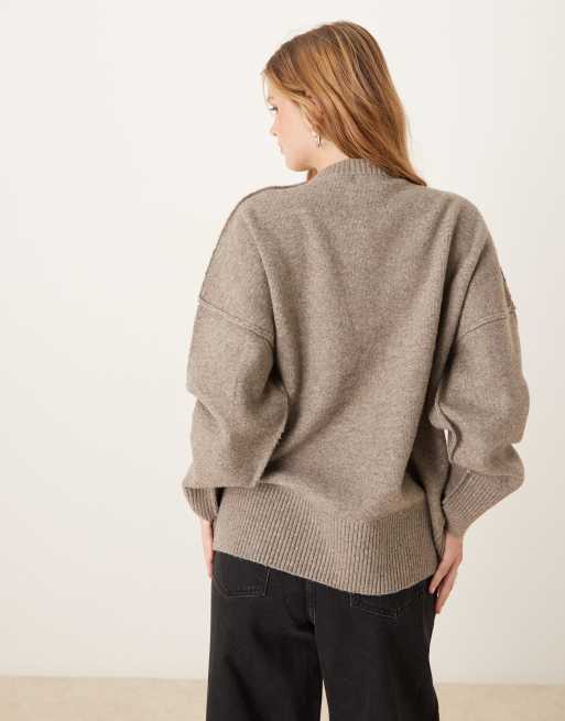 Jersey gris con bolsillo y costuras a la vista de Pretty Lavish, 4 de 4