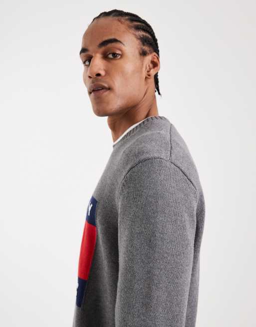 Jersey gris jaspeado con detalle de bandera de Tommy Jeans, 4 de 5
