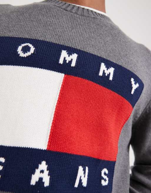Jersey gris jaspeado con detalle de bandera de Tommy Jeans, 5 de 5