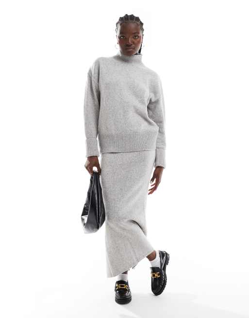 Jersey gris medio de punto con cuello alto y puños vueltos de ASOS DESIGN, 2 de 4