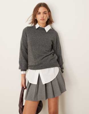 Jersey gris oscuro con cuello barco y acabado de purpurina de JDY - view 1