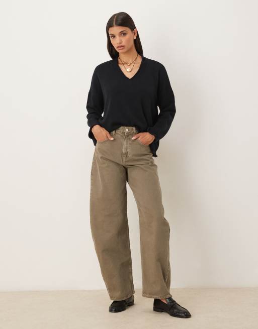Jersey marrón chocolate holgado con cuello de pico y ribetes enrollados de ASOS DESIGN, 4 de 4