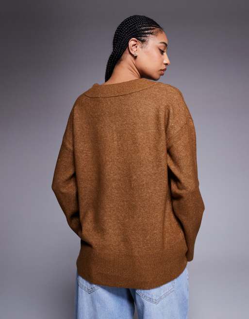 Jersey marrón con cuello de pico de punto de River Island, 2 de 4