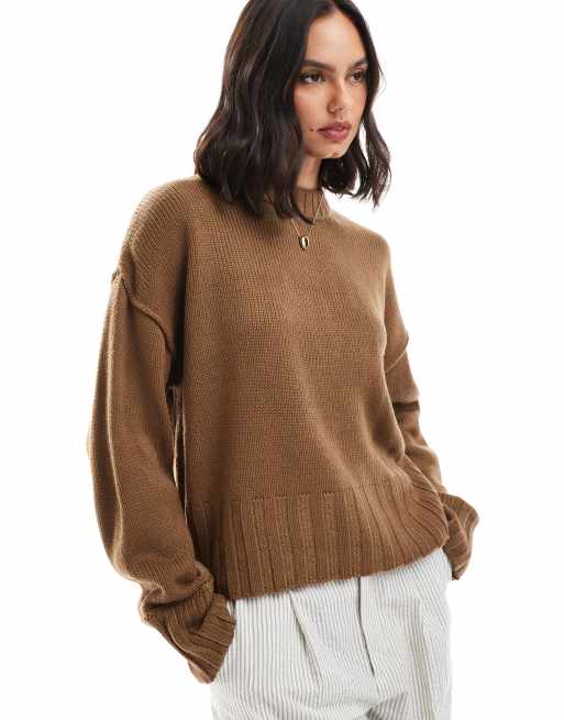 Jersey marrón de líneas depuradas con cuello redondo de ASOS DESIGN