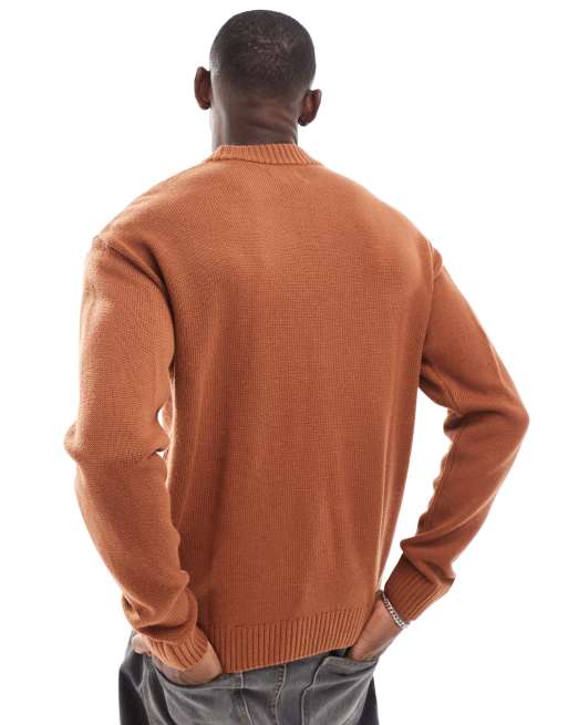 Jersey naranja tostado extragrande con cuello redondo de punto de canalé grueso de Jack & Jones, 4 de 4