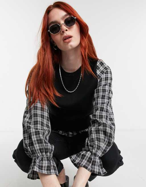 Jersey negro con diseño 2 en 1 de camisa a cuadros de New Look