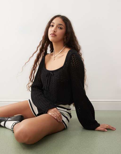 Jersey negro de manga larga con escote cuadrado de croché de Miss Selfridge, 3 de 4