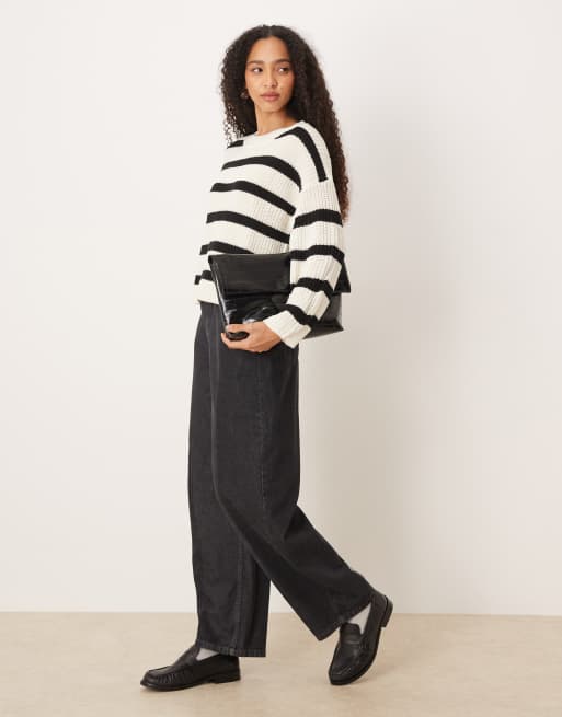 Jersey negro y crema a rayas con cuello redondo de punto de JDY, 2 de 4