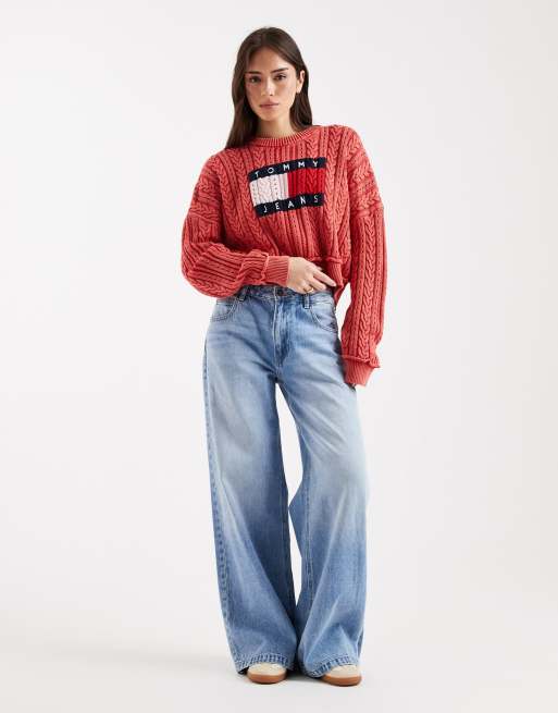 Jersey rojo con logo de bandera de punto de ochos de Tommy Jeans, 4 de 4