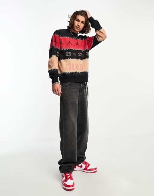 Jersey rojo, tostado y negro unisex con cuello redondo de estilo navideño de Jordan , 3 de 4