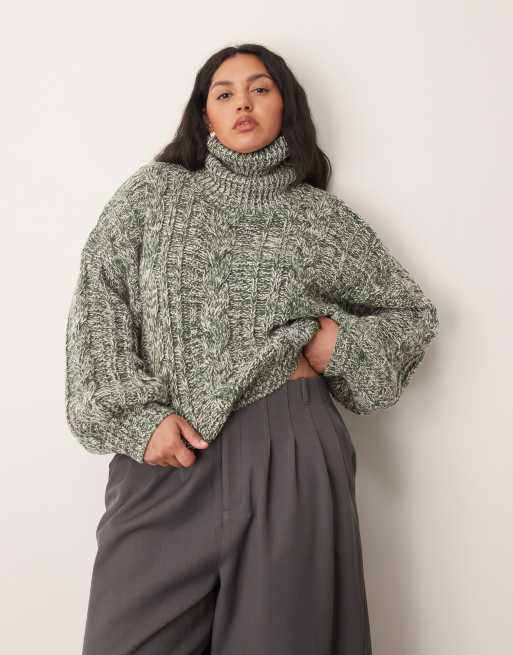 Jersey verde y color crema con cuello alto de punto de ochos de hilo retorcido de ARRANGE Curve