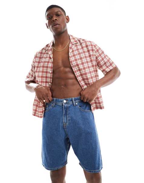 JJ Rebel - Blå denimshorts i løstsiddende pasform - view 1