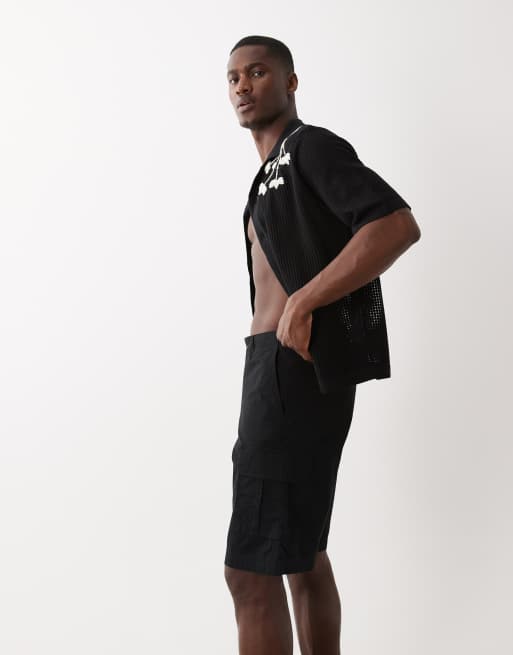 JJ Rebel cargo shorts in black, 3 of 5