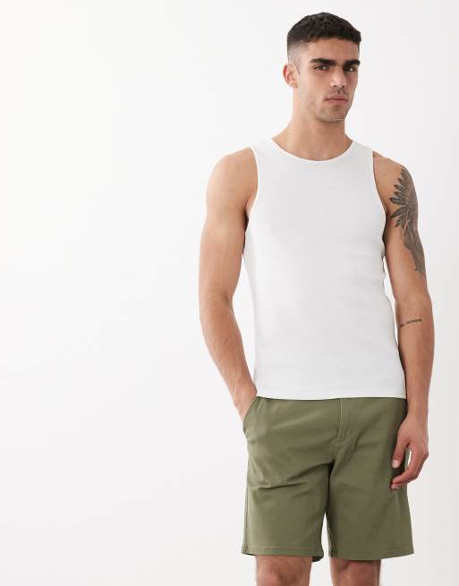 JJ Rebel chino shorts in green, 2 of 5