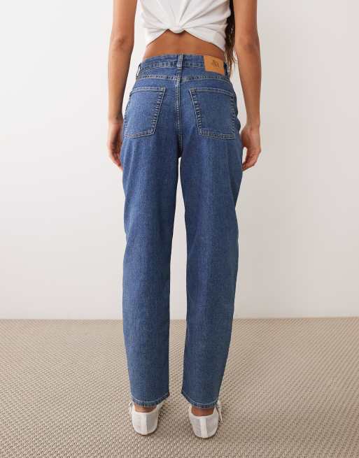 JJ Rebel Kim mom fit jeans in medium blue , 3 of 5