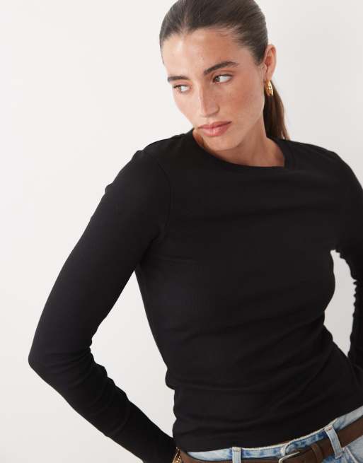 JJ Rebel long sleeve ribbed top in black, 3 of 4