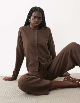 Jj Rebel Long Sleeved Knitted Cardigan Set In Brown