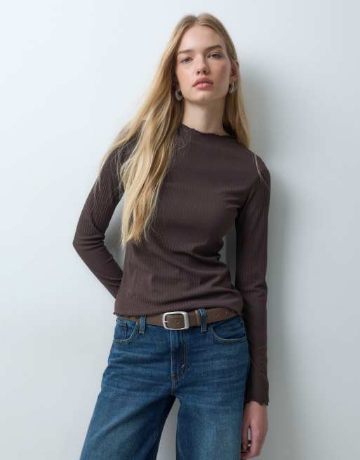 JJ Rebel long sleeved lettuce hem top in brown, 4 of 5