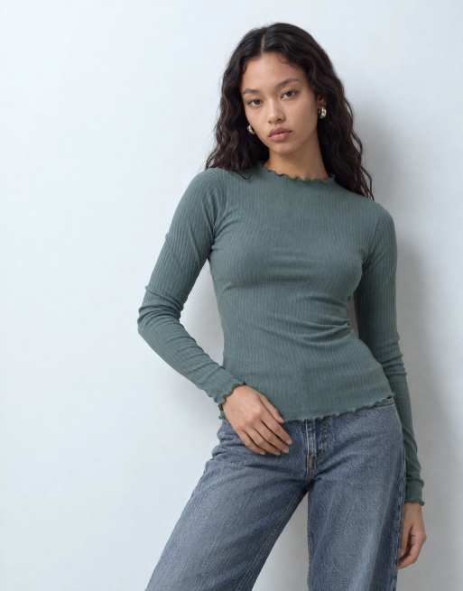 JJ Rebel long sleeved lettuce hem top in green, 10 of 10
