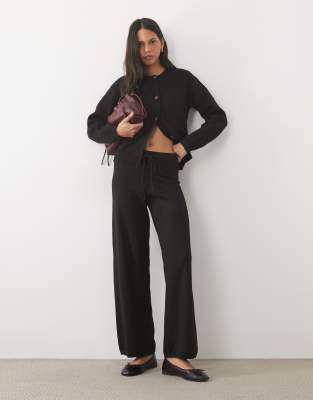 Jj Rebel Loose Fit Knitted Jogger Set In Black