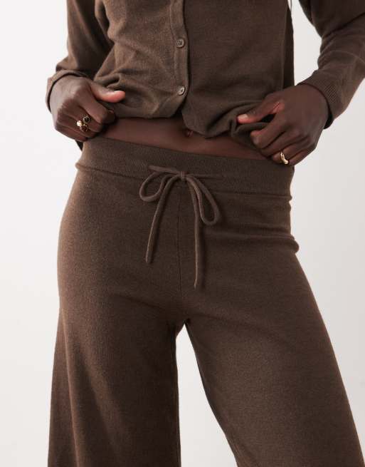 JJ Rebel loose fit knitted jogger set in brown, 3 of 5