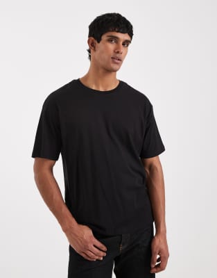 JJ Rebel - Oversize-T-Shirt in Schwarz