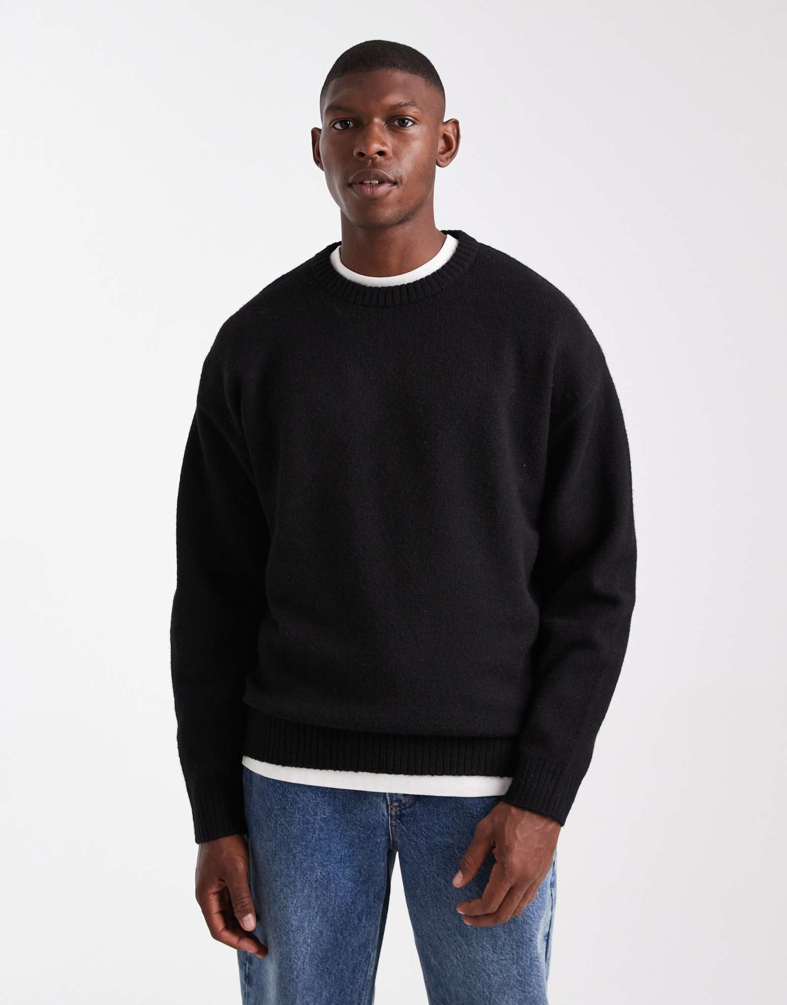 Черный пушистый свитер с круглым вырезом свободного кроя JJ Rebel