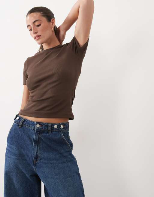 JJ Rebel ribbed short sleeved t-shirt in brown, 3 of 4