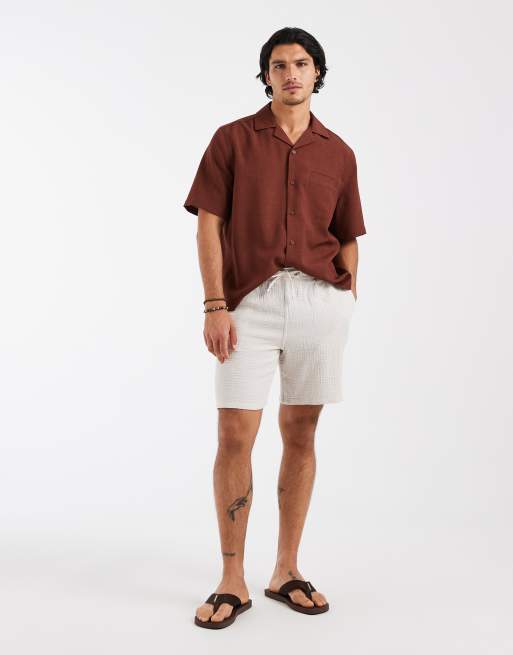 JJ Rebel textured shorts in beige, 3 of 5