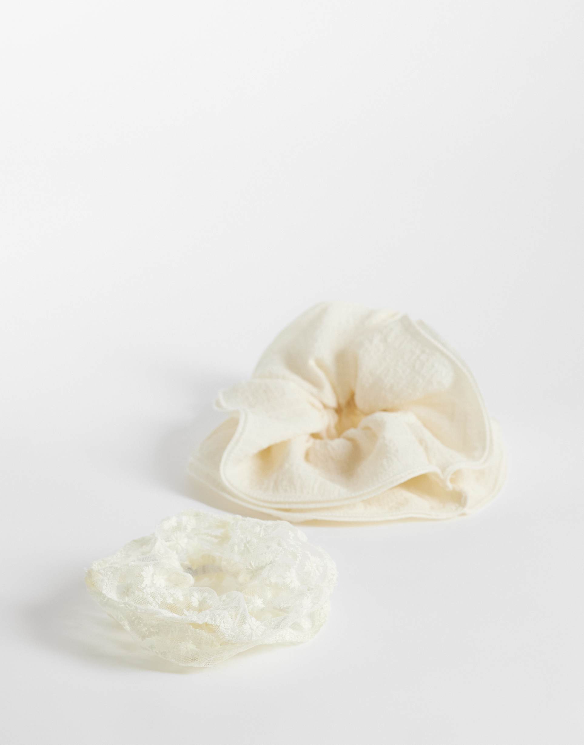 jjxx 2 pack lace scrunchie in white