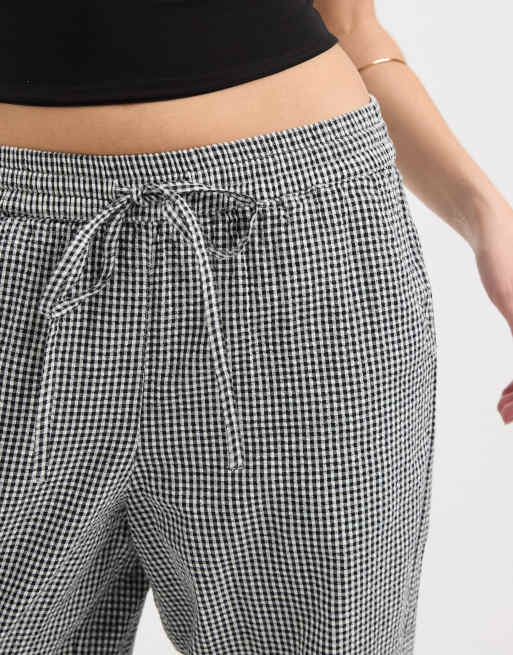 JJXX barrel seersucker gingham pants in black and white, 4 of 5