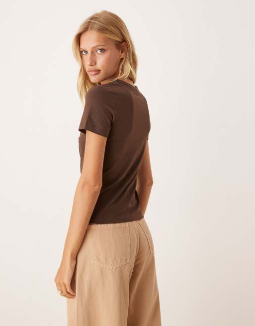 JJXX – Brun, figursydd t-shirt, 4 av 4
