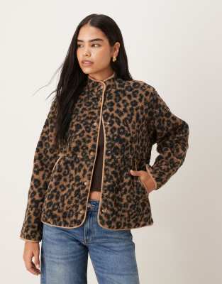 JJXX - Bunte Mütze aus Teddyfell mit Leopardenmuster