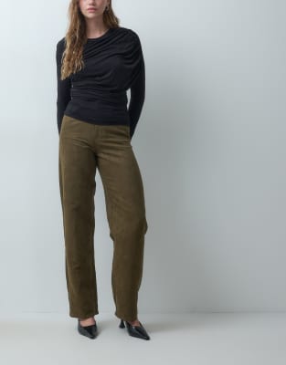Suede 3