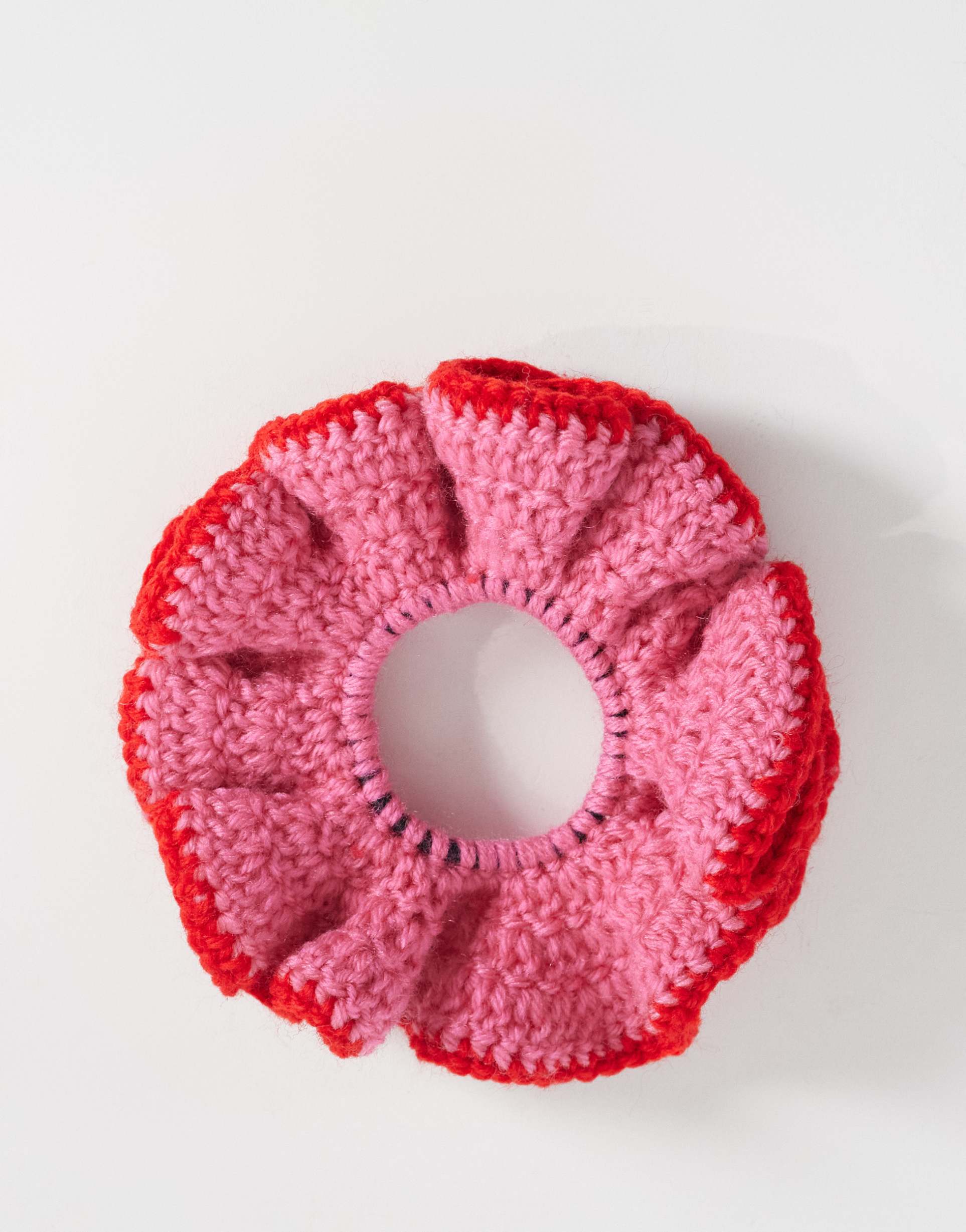 jjxx crochet scrunchie in pink and red