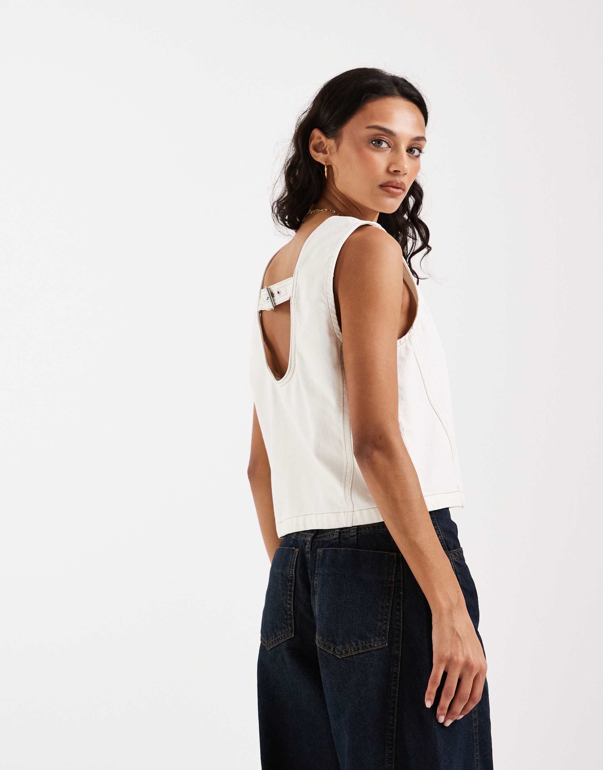 jjxx cropped denim top with back buckle in off white - part of a set