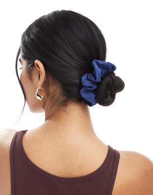 JJXX denim scrunchie in dark blue - view 1