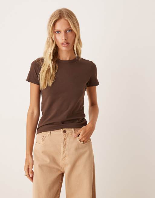 JJXX – Figurbetontes T-Shirt in Braun