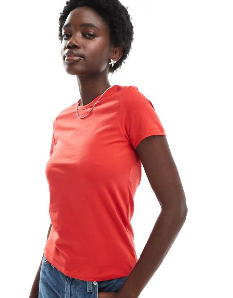 JJXX – Knapp geschnittenes T-Shirt in Rot - view 1