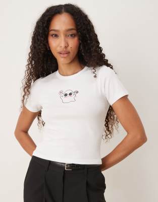 JJXX - Knapp geschnittenes T-Shirt in Weiß mit niedlichem Geist-Print